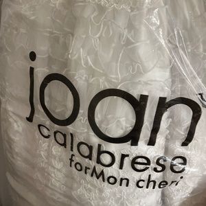 Meet your Posher, Adrianna